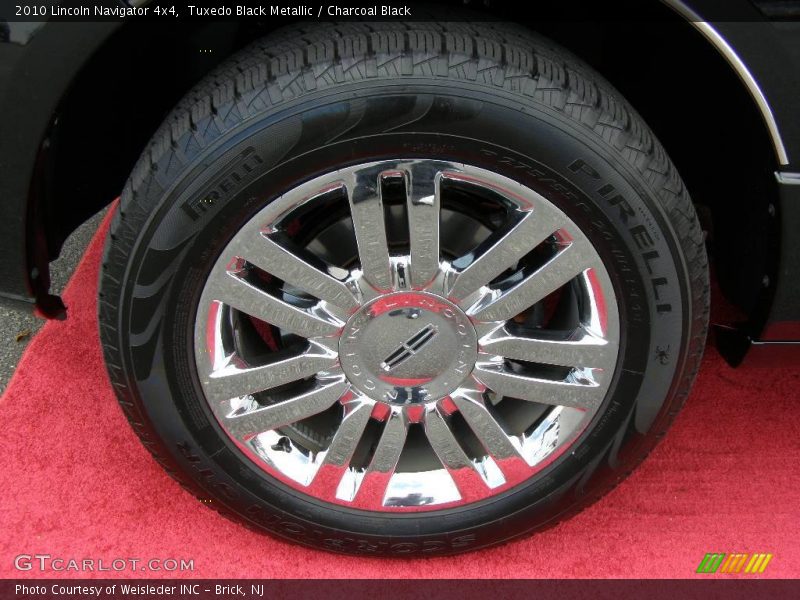 Tuxedo Black Metallic / Charcoal Black 2010 Lincoln Navigator 4x4