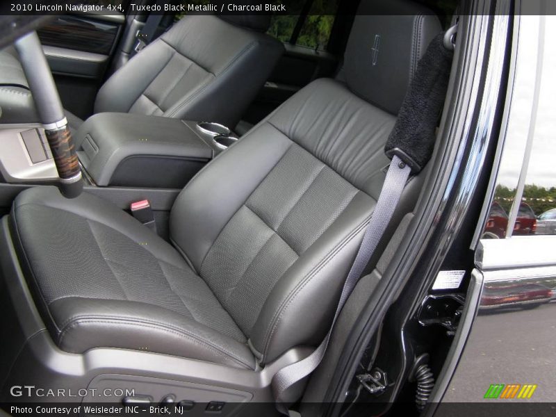 Tuxedo Black Metallic / Charcoal Black 2010 Lincoln Navigator 4x4