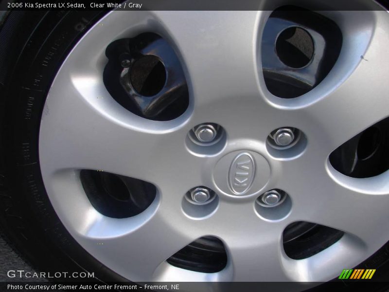 Clear White / Gray 2006 Kia Spectra LX Sedan