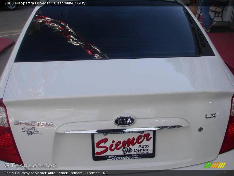 Clear White / Gray 2006 Kia Spectra LX Sedan