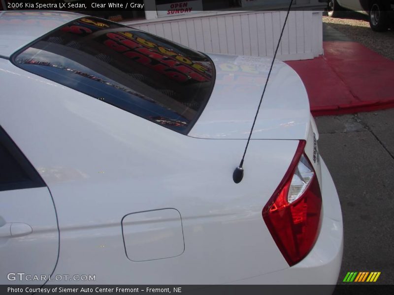 Clear White / Gray 2006 Kia Spectra LX Sedan
