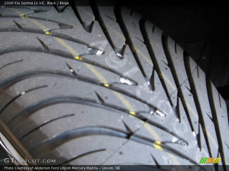 Black / Beige 2006 Kia Optima LX V6
