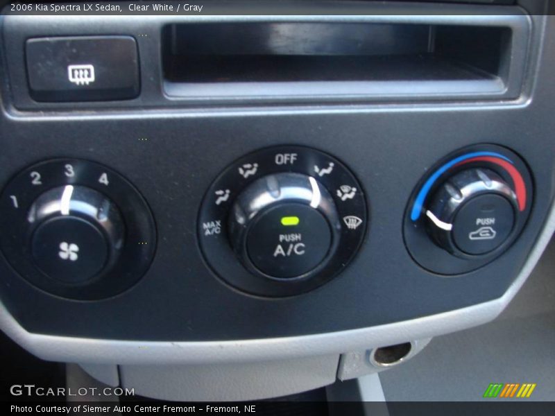 Clear White / Gray 2006 Kia Spectra LX Sedan