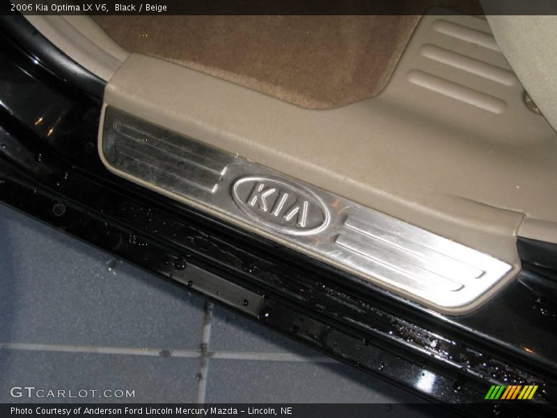 Black / Beige 2006 Kia Optima LX V6