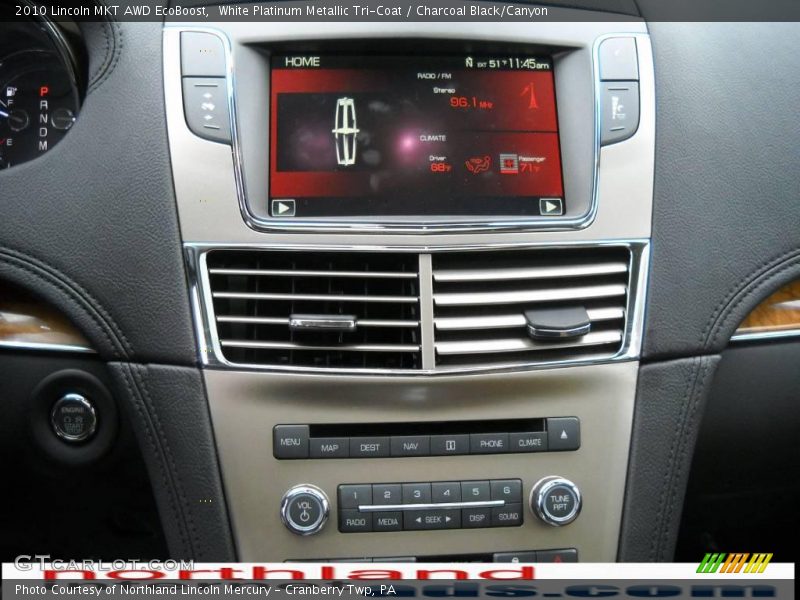 White Platinum Metallic Tri-Coat / Charcoal Black/Canyon 2010 Lincoln MKT AWD EcoBoost