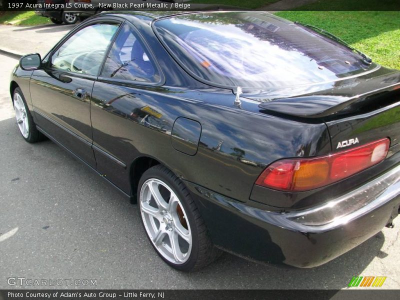 New Black Pearl Metallic / Beige 1997 Acura Integra LS Coupe