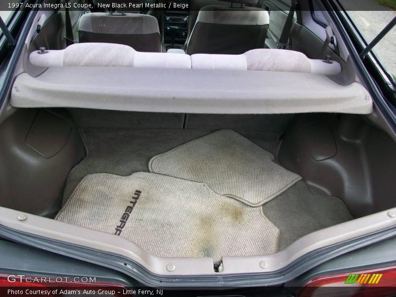 New Black Pearl Metallic / Beige 1997 Acura Integra LS Coupe