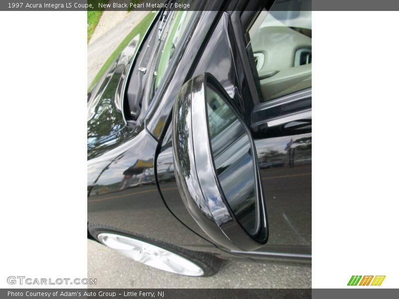 New Black Pearl Metallic / Beige 1997 Acura Integra LS Coupe