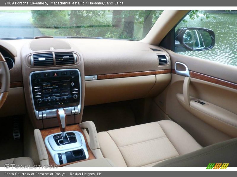 Macadamia Metallic / Havanna/Sand Beige 2009 Porsche Cayenne S