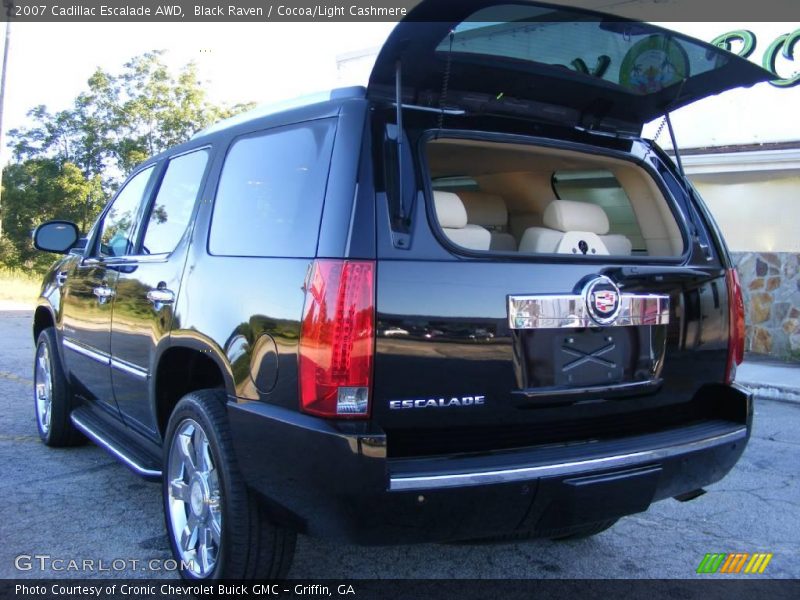 Black Raven / Cocoa/Light Cashmere 2007 Cadillac Escalade AWD