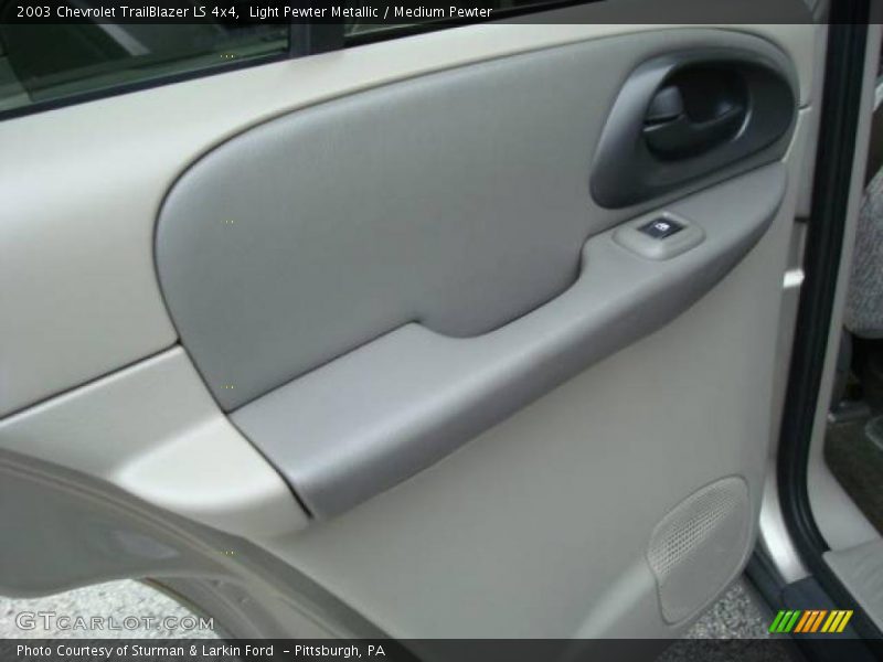 Light Pewter Metallic / Medium Pewter 2003 Chevrolet TrailBlazer LS 4x4