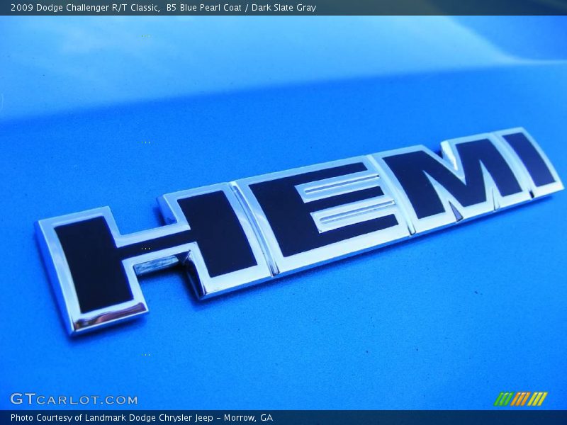 B5 Blue Pearl Coat / Dark Slate Gray 2009 Dodge Challenger R/T Classic