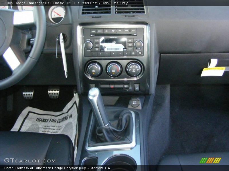 B5 Blue Pearl Coat / Dark Slate Gray 2009 Dodge Challenger R/T Classic