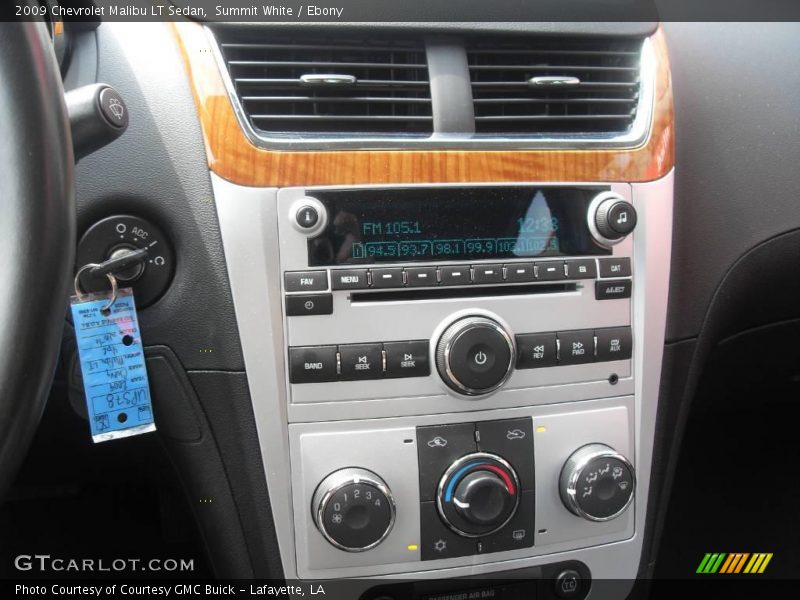 Summit White / Ebony 2009 Chevrolet Malibu LT Sedan