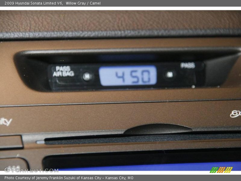 Willow Gray / Camel 2009 Hyundai Sonata Limited V6