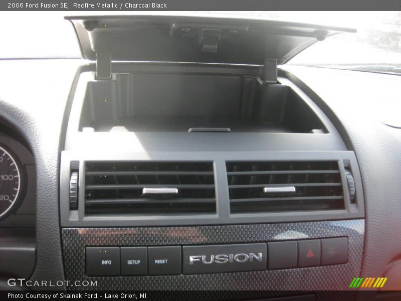 Redfire Metallic / Charcoal Black 2006 Ford Fusion SE