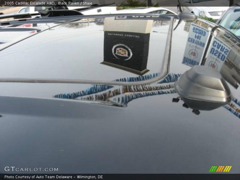 Black Raven / Shale 2005 Cadillac Escalade AWD