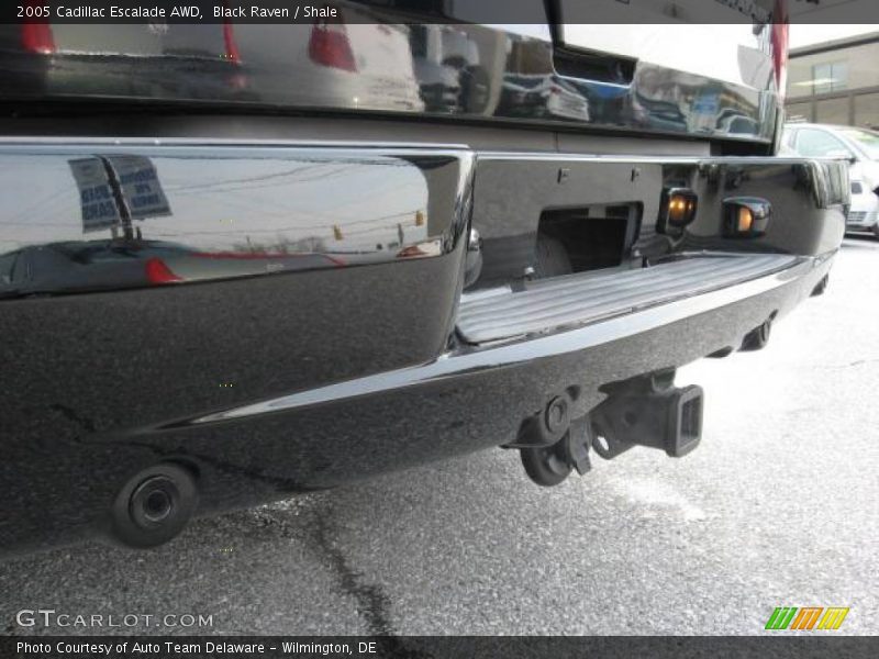 Black Raven / Shale 2005 Cadillac Escalade AWD