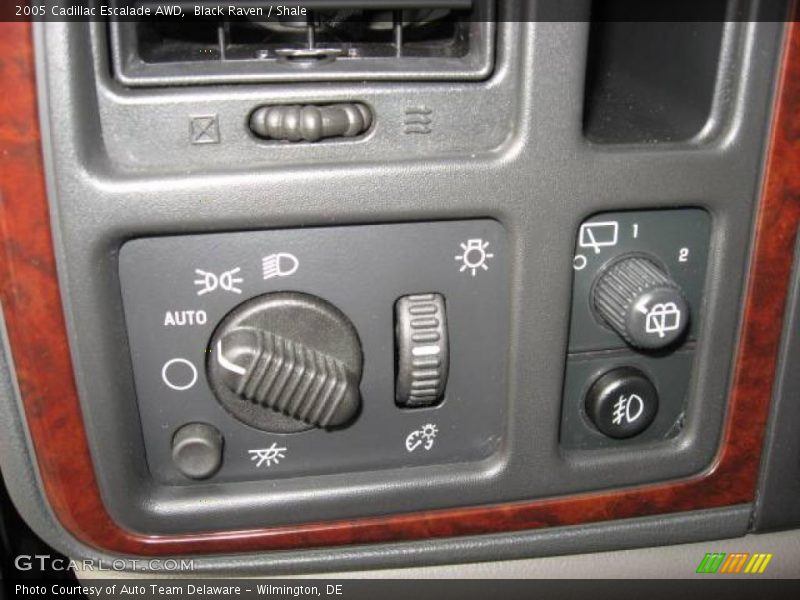 Black Raven / Shale 2005 Cadillac Escalade AWD