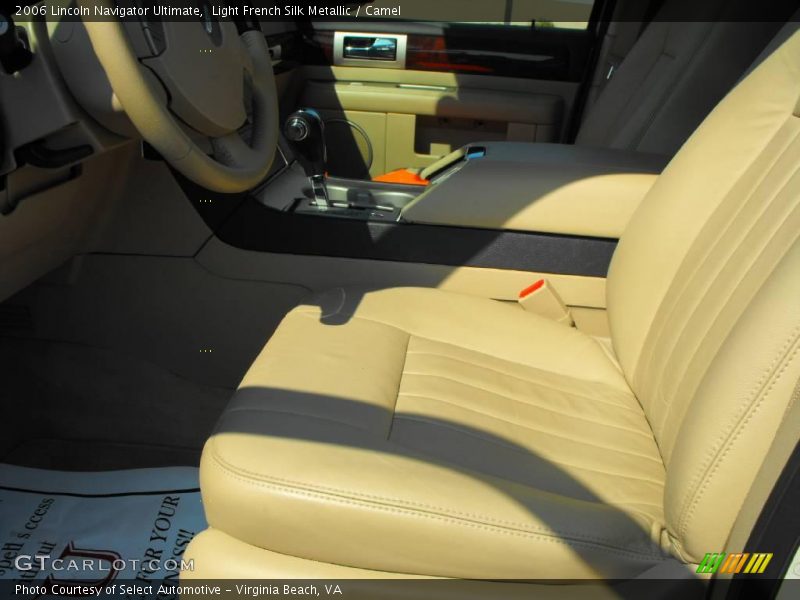 Light French Silk Metallic / Camel 2006 Lincoln Navigator Ultimate