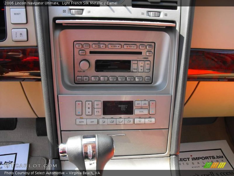 Light French Silk Metallic / Camel 2006 Lincoln Navigator Ultimate