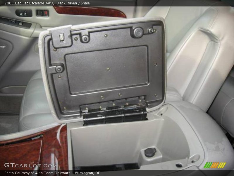 Black Raven / Shale 2005 Cadillac Escalade AWD