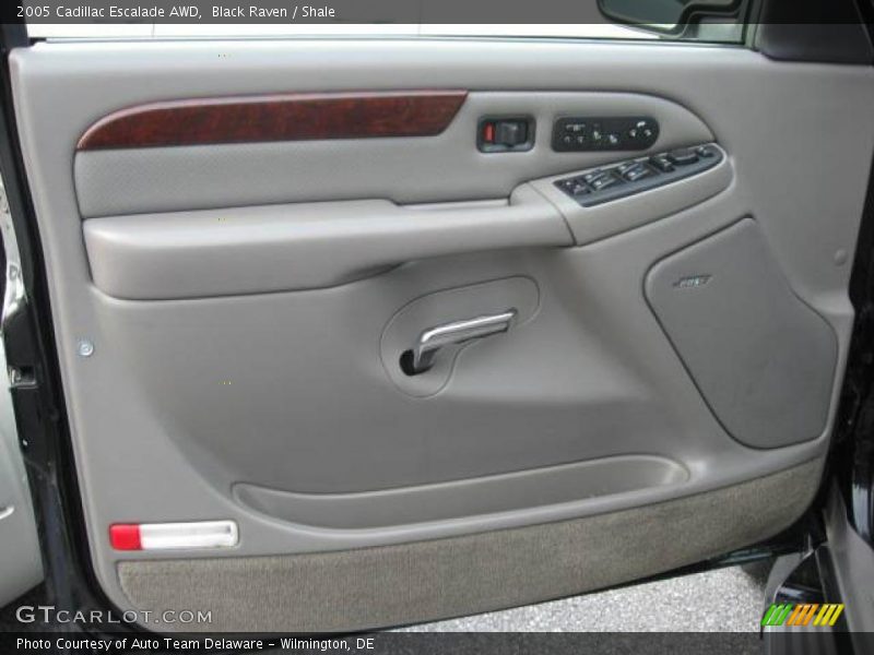 Black Raven / Shale 2005 Cadillac Escalade AWD