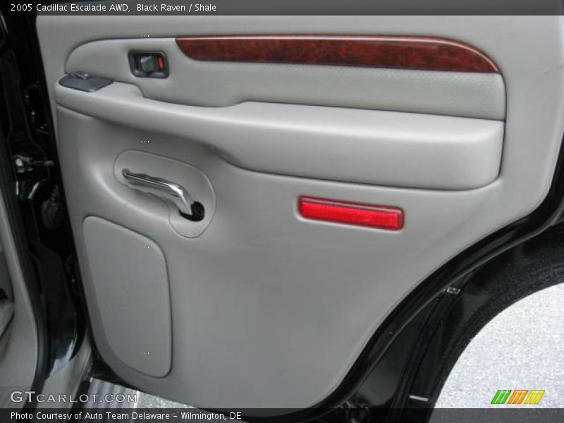 Black Raven / Shale 2005 Cadillac Escalade AWD