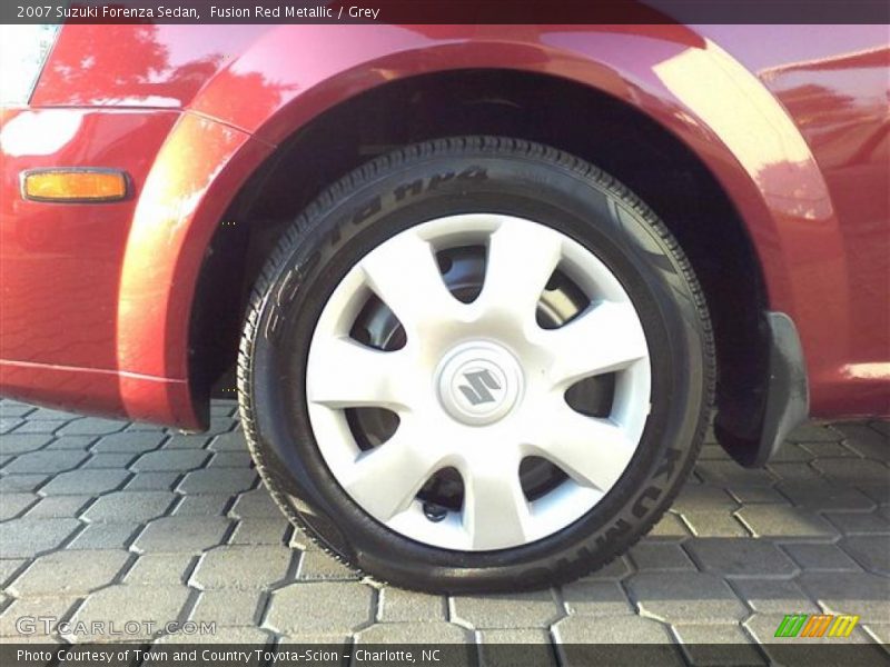 Fusion Red Metallic / Grey 2007 Suzuki Forenza Sedan