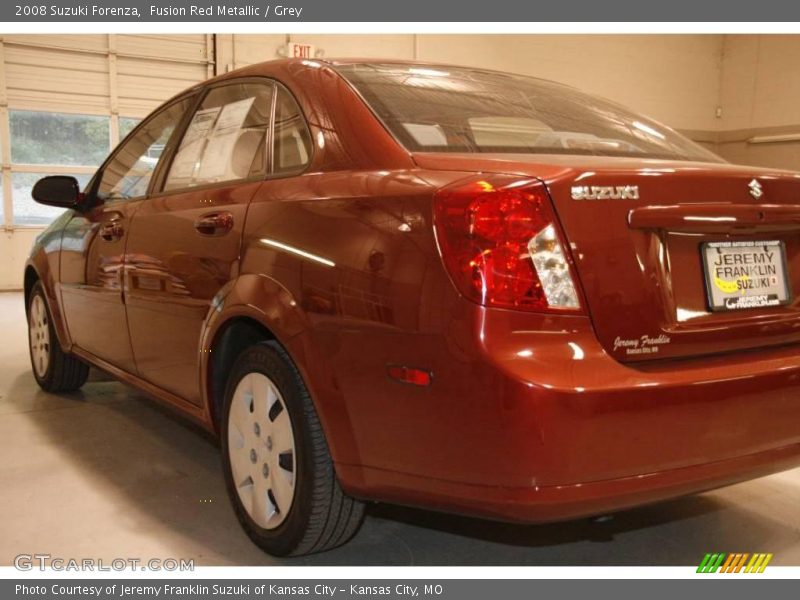 Fusion Red Metallic / Grey 2008 Suzuki Forenza