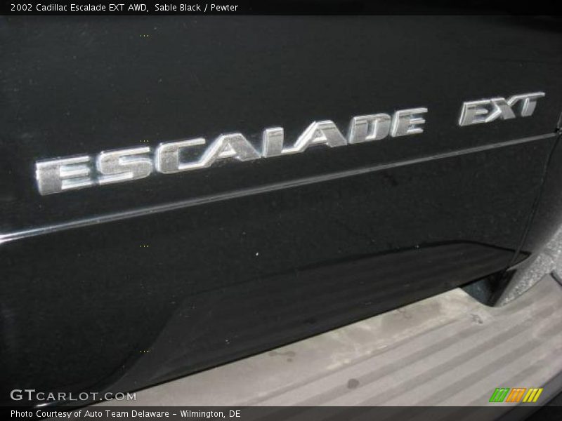 Sable Black / Pewter 2002 Cadillac Escalade EXT AWD