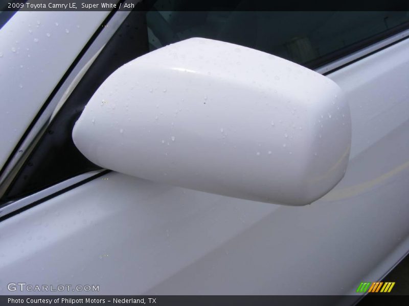 Super White / Ash 2009 Toyota Camry LE