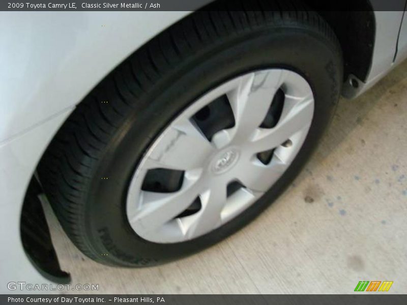 Classic Silver Metallic / Ash 2009 Toyota Camry LE