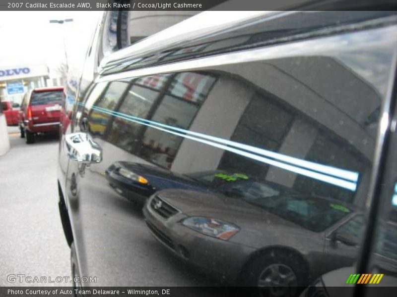 Black Raven / Cocoa/Light Cashmere 2007 Cadillac Escalade AWD