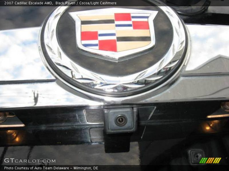 Black Raven / Cocoa/Light Cashmere 2007 Cadillac Escalade AWD