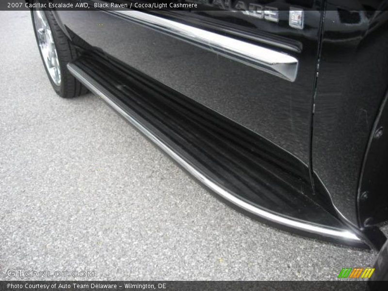 Black Raven / Cocoa/Light Cashmere 2007 Cadillac Escalade AWD