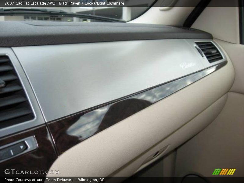 Black Raven / Cocoa/Light Cashmere 2007 Cadillac Escalade AWD