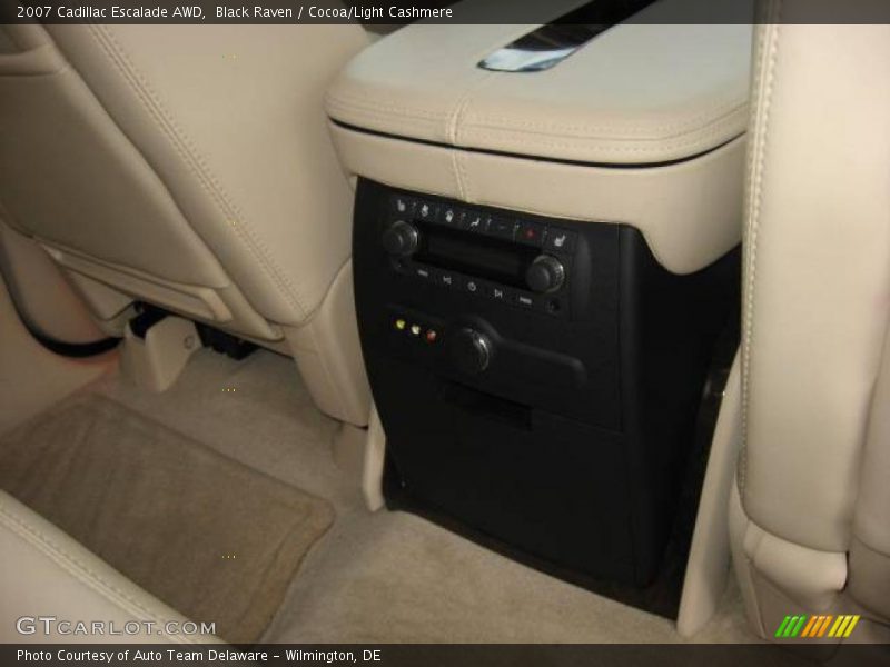 Black Raven / Cocoa/Light Cashmere 2007 Cadillac Escalade AWD