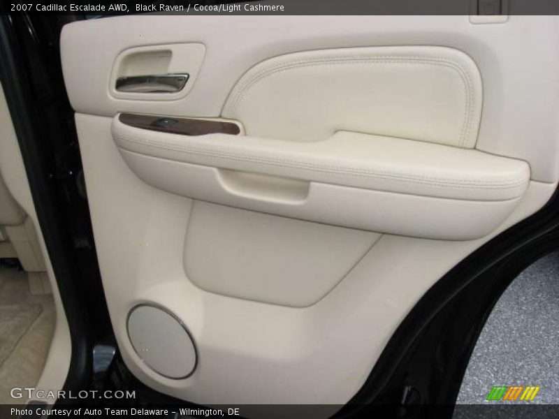 Black Raven / Cocoa/Light Cashmere 2007 Cadillac Escalade AWD