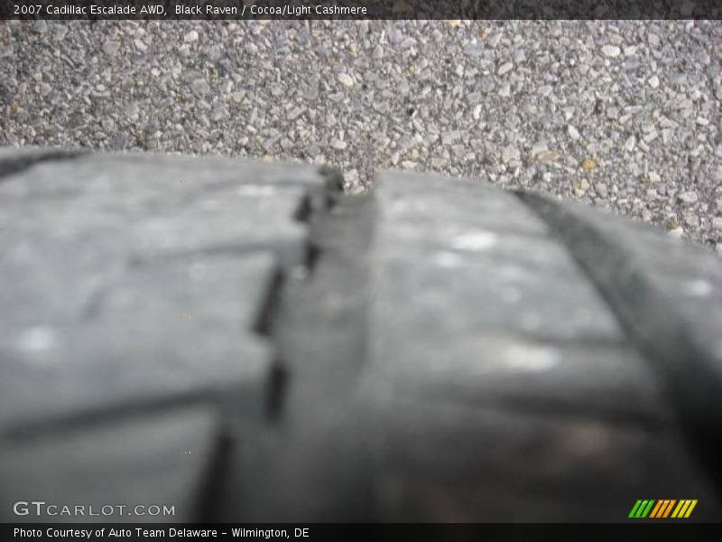 Black Raven / Cocoa/Light Cashmere 2007 Cadillac Escalade AWD