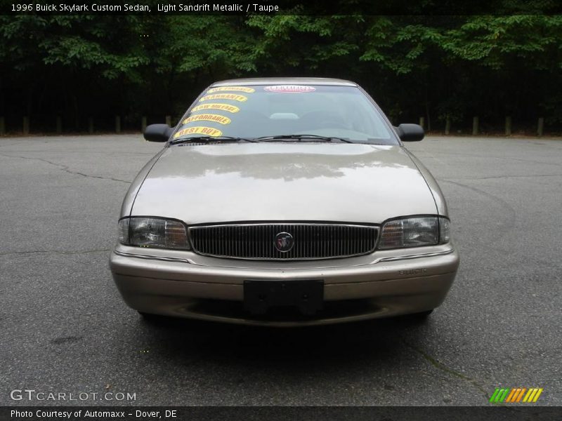 Light Sandrift Metallic / Taupe 1996 Buick Skylark Custom Sedan