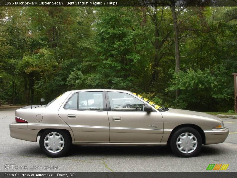 Light Sandrift Metallic / Taupe 1996 Buick Skylark Custom Sedan