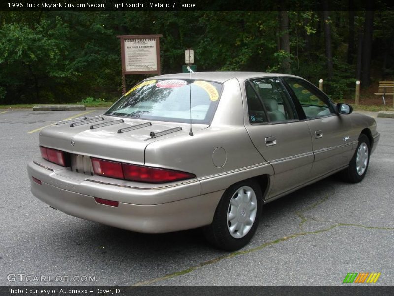 Light Sandrift Metallic / Taupe 1996 Buick Skylark Custom Sedan