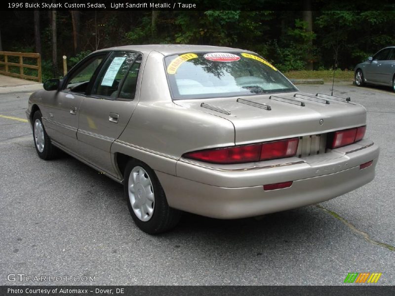 Light Sandrift Metallic / Taupe 1996 Buick Skylark Custom Sedan