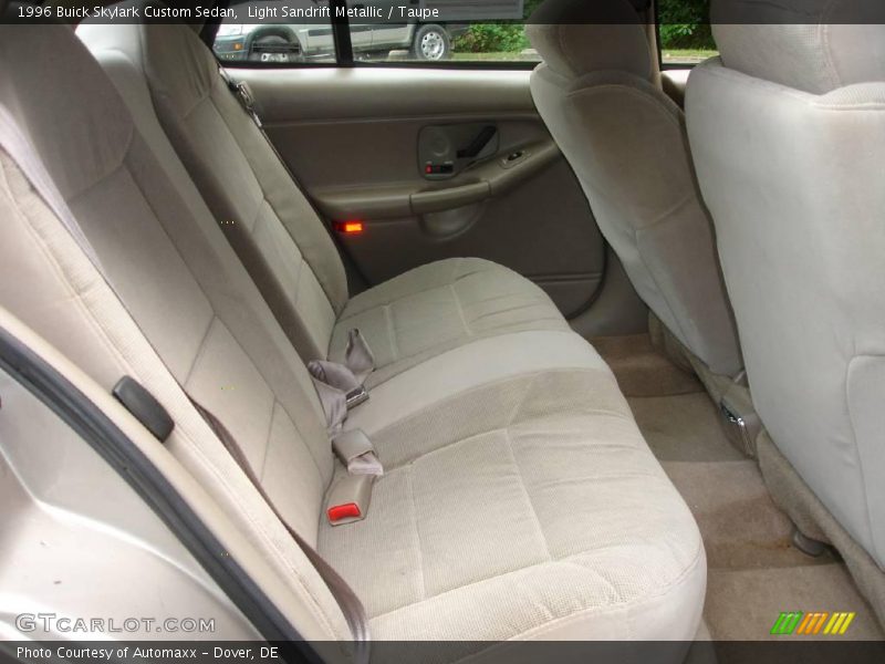 Light Sandrift Metallic / Taupe 1996 Buick Skylark Custom Sedan