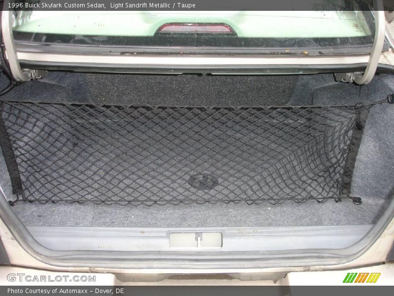 Light Sandrift Metallic / Taupe 1996 Buick Skylark Custom Sedan