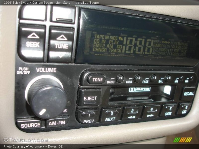 Light Sandrift Metallic / Taupe 1996 Buick Skylark Custom Sedan