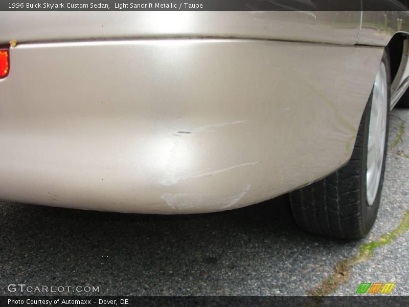 Light Sandrift Metallic / Taupe 1996 Buick Skylark Custom Sedan
