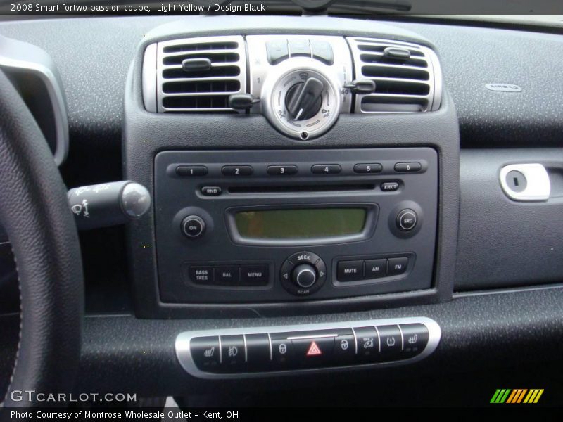 Light Yellow / Design Black 2008 Smart fortwo passion coupe