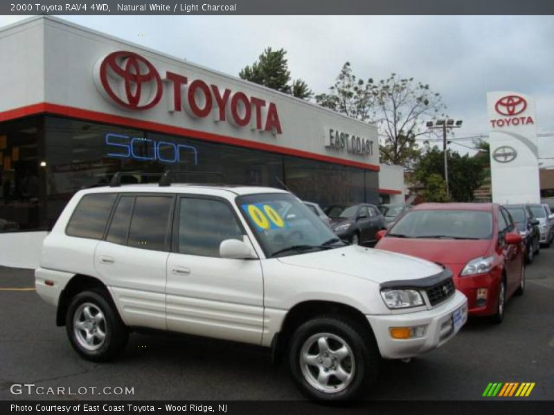 Natural White / Light Charcoal 2000 Toyota RAV4 4WD